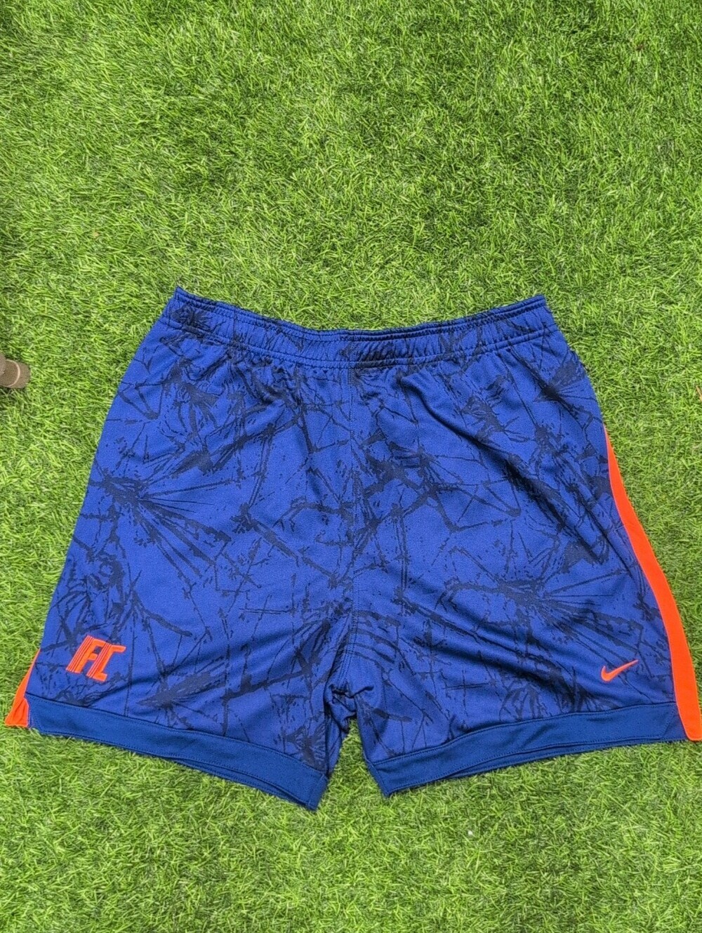 Men's Nike F.C. Dri-FIT 5" soccer shorts Size Large